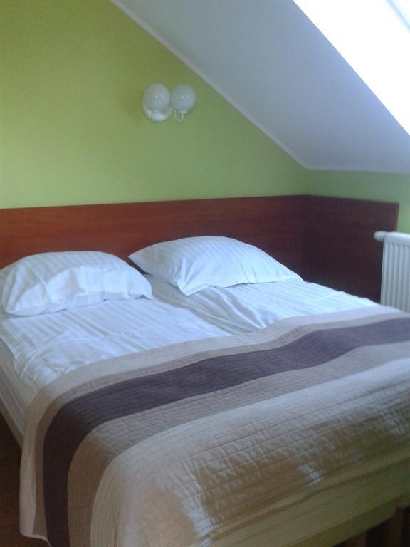 Gosciniec Sloneczny Hotel Drzonkow Room photo